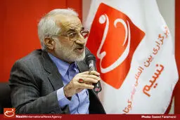 تیم اقتصادی روحانی کاری برای کاهش تورم نکرد/ از آقای روحانی بپرسید چرا با ۸ ماه تاخیر به بانک مرکزی آمدید؟/ ۴ سال تمام شد، به جای حمله، پاسخ بدهید