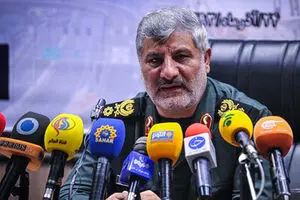 ورود سپاه به عرصه سازندگی با هدف کمک به دولت‌ها است/ تولید بنزین در پالایشگاه ستاره خلیج‌فارس تا پایان سال