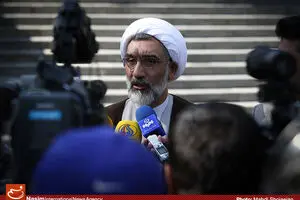 نباید اجازه داد فضای سایبر در اختیار سازندگان آن قرار گیرد