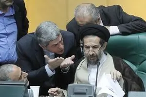 طیب‌نیا: هر روز مرا تهدید به استیضاح و سوال می‌کنند/ برخی برای اینکه شرکت‌ها را به دوستانشان واگذار نکرده، معرکه می‌گیرند و داد و بیداد راه می‌اندازند!