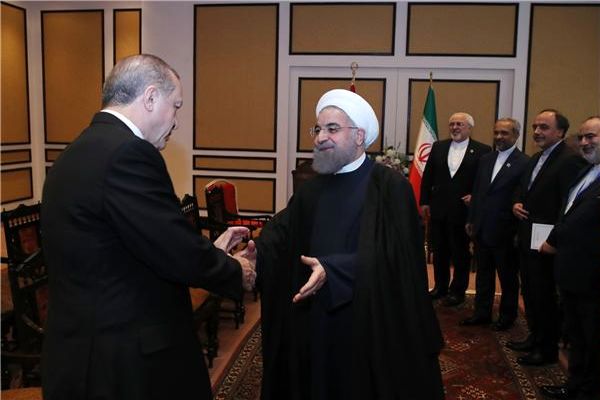 روحانی و اردوغان در اسلام‌آباد با هم دیدار کردند + تصاویر
