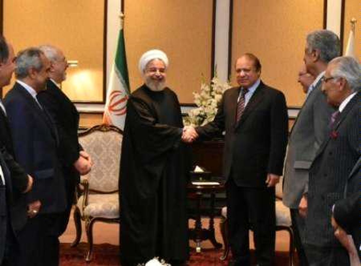 ایران آماده تامین نیاز پاکستان به انرژی است/ مرزهای ما باید ‏مرزهای برادری و مبارزه با تروریستها باشد