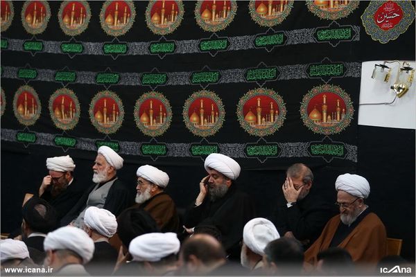 لاریجانی در مراسم عزاداری حسینیه امام خمینی (ره) قم شرکت کرد