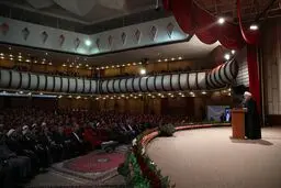 وقتی در حین تحریم تورم را کاهش و رشد اقتصادی را افزایش دادیم؛ در برابر قدرت اقتصادی ایران تسلیم شدند
