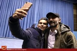 تیزر مراسم تقدیر خانواده شهدا از عوامل فیلم 