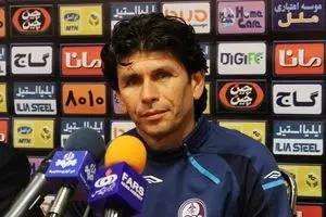 نعمتی‌نژاد: داور با ما مهربان نبود زیرا در خیلی از صحنه‌ها علیه‌مان سوت زد/ با یک میلیارد تومان کدام تیم را می‌توان هدایت کرد؟