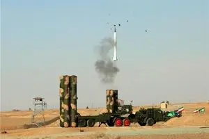 سامانه پدافندی S۳۰۰ با موفقیت آزمایش شد + عکس