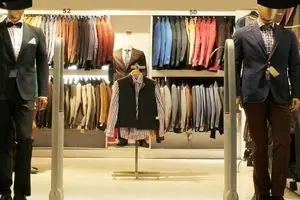 روزانه ۱۳۷ کانتینر پوشاک از ترکیه وارد ایران می‌شود