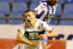 خیخون در خانه‌اش مغلوب لاکرونیا شد