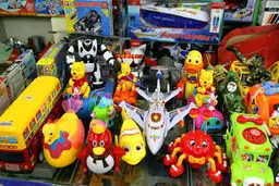 فیلم:: چینی‌ها ۹۸ درصد بازار اسباب بازی ایران را گرفتند!/ تولید اسباب بازی ایرانی صفر شد!