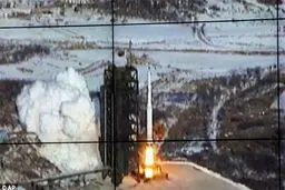 کره شمالی ۴ فروند موشک آزمایش کرد/ سواحل ژاپن هدف قرار گرفت