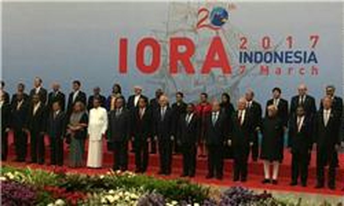 نشست سران اتحادیه کشورهای حاشیه اقیانوس هند در جاکارتا با حضور ظریف آغاز شد