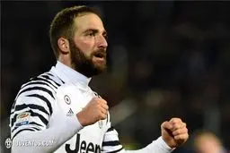 بانوی پیر در خانه‌اش از سد میلان گذشت