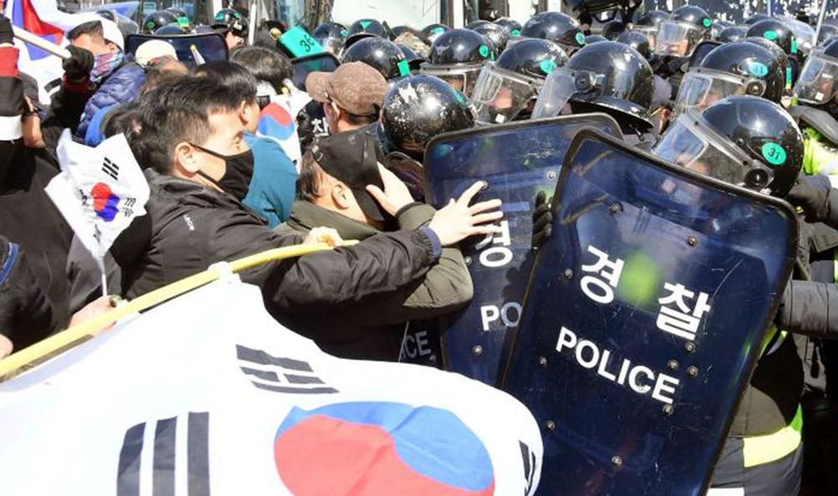 آشوب در کره‌جنوبی پس از اعلام حکم برکناری رئیس‌جمهور
