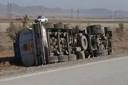 واژگونی نفت کش اسکانیا با ۳۰ هزار لیتر نفت