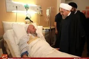 عیادت رئیس‌جمهور از آیت‌الله سیدکاظم نورمفیدی