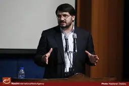 اقتصاد مقاومتی یعنی بازار کشور توسط برخی آقایان مسئول به حراج گذاشته نشود/ شهدا سایه جنگ را از سر کشور برداشتند