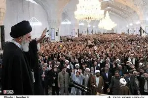رهبر انقلاب در حرم امام رضا (ع) سخنرانی می‌کنند