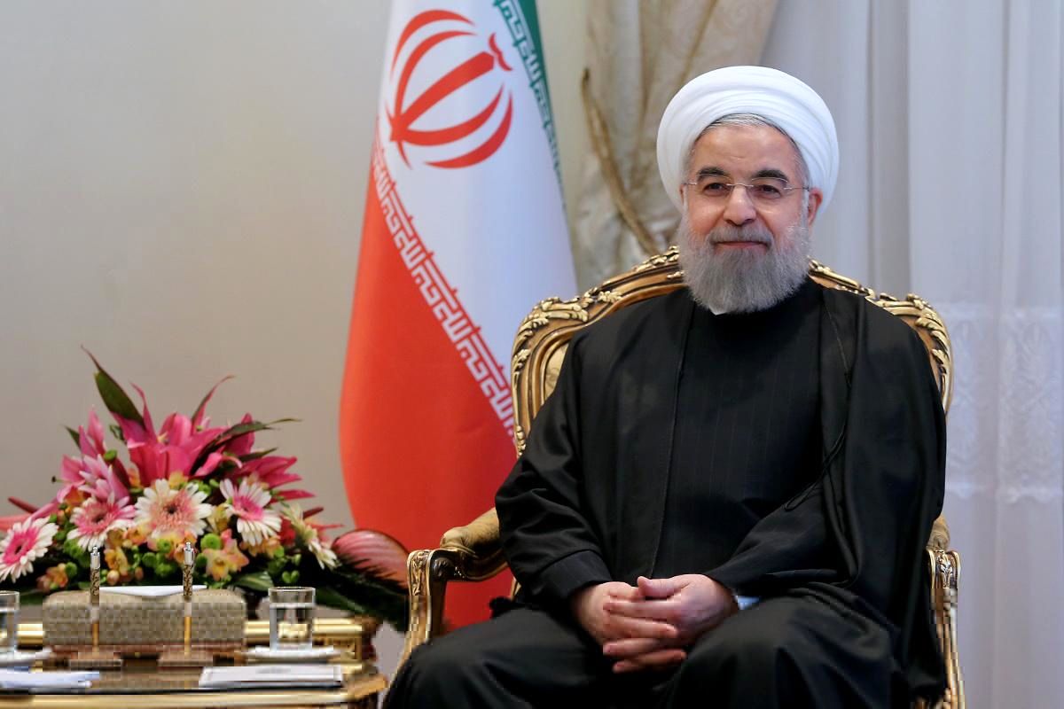 روحانی با ارسال انبوه پیامک فرارسیدن عید را تبریک گفت