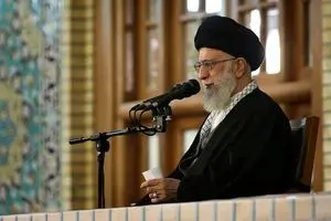 هر کس بخواهد با نتیجه آرای ملت دربیفتد بنده در مقابلش می‌ایستم