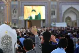 صحن‌های حرم مطهر رضوی پیش از آغاز بیانات رهبر انقلاب