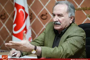 پژویان: رشد اقتصادی ۱۱.۶ درصدی اشتباه تایپی است/ با این آمار باید شغل مازاد هم داشته باشیم!