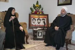 زیارت خانواده شهدا، جانبازان و ایثارگران افتخاری بزرگ برای دولتمردان است/ خانواده معظم شهدا در قلب مردم جایگاهی والا دارند