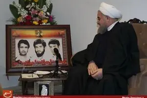 عیادت رئیس‌جمهور از خانواده شهدا و ایثارگران
