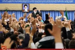 جمعی از مداحان و ذاکران اهل‌بیت صبح امروز با رهبر انقلاب دیدار کردند/ مداحی سیدرضا نریمانی  + تصاویر