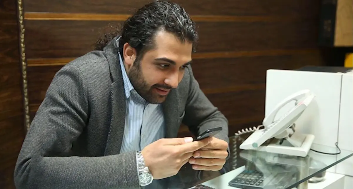 همین الان به مادرت زنگ بزن!
