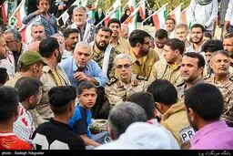 سرلشکر باقری از مشهد شهید چمران در دهلاویه بازدید کرد