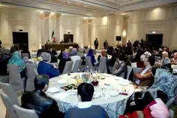 همه باید دست به دست هم برای ایجاد جهش در تولید و اشتغال تلاش کنیم