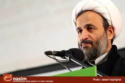 برخی میخواهند با لودگی و عوامفریبی رای مردم را جلب کنند