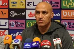 منصوریان: محرومیت رحمتی برخلاف تبصره‌های فدراسیون فوتبال است/ روزهای خوبی پیش روی استقلال است