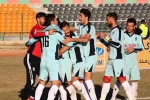 برد نوبرانه پیکان و پدیده در روز تساوی استقلال‌خوزستان و ذوب‌آهن/ دایی از شکست گریخت