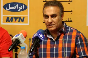 کاظمی: به ماندن در لیگ خوش‌بین هستم/ دروازه‌بان ما در لیگ نونهالان هم بازی نکرده است!