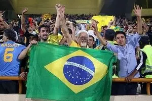 دیدار صنعت‌ نفت و پرسپولیس با حضور تماشاگران برگزار می‌شود