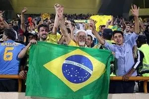 دیدار صنعت‌ نفت و پرسپولیس با حضور تماشاگران برگزار می‌شود