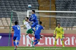 تساوی استقلال و فولاد تا پایان نیمه نخست