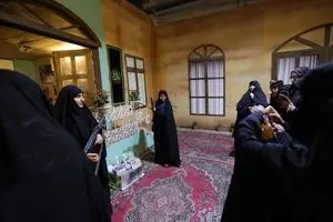 حسینیه پزندگان در شهرک تاریخی مشهد؛ برگ زرین زنان انقلابی