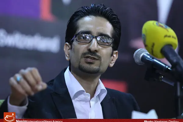 انقلابیون همواره در دعوت به "مباحثات انتقادی" پیشگام بودند