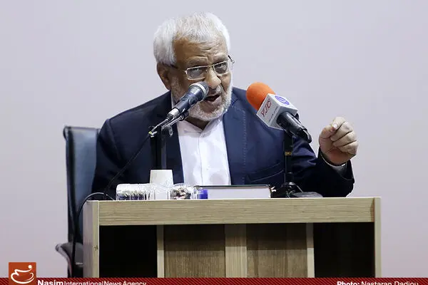 یک رئیس‌جمهور شبیه رجایی‌ می‌تواند مشکلات را حل کند/ دستگاه‌های اجرایی در حل مشکلات جاری ناکارآمدند