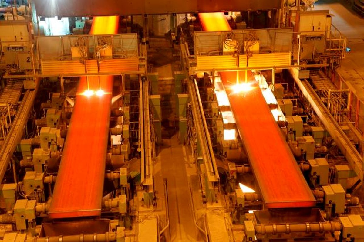 ۱۰ کارخانه تولیدکننده فولاد تعطیل شدند/ اغلب کارخانه‌ها با ۳۰ درصد ظرفیت کار می‌کنند