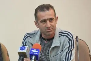 کمالوند: دروازه‌بان‌مان در این بازی ما را مسخره خودش کرد و او دیگر جایی در تیم من ندارد