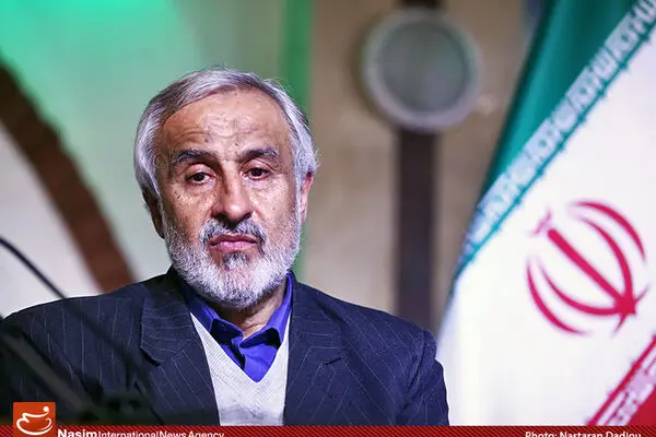 نادران، آشنا را به مناظره فراخواند