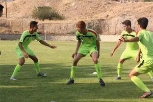 چمنیان ۲۶ بازیکن را به اردوی نوجوانان فراخواند