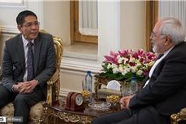 دیدار ظریف و وزیر مشاور در امور خارجه و دفاع سنگاپور