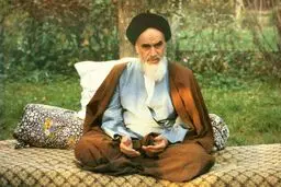 این جمهوری را تضعیف نکنید!