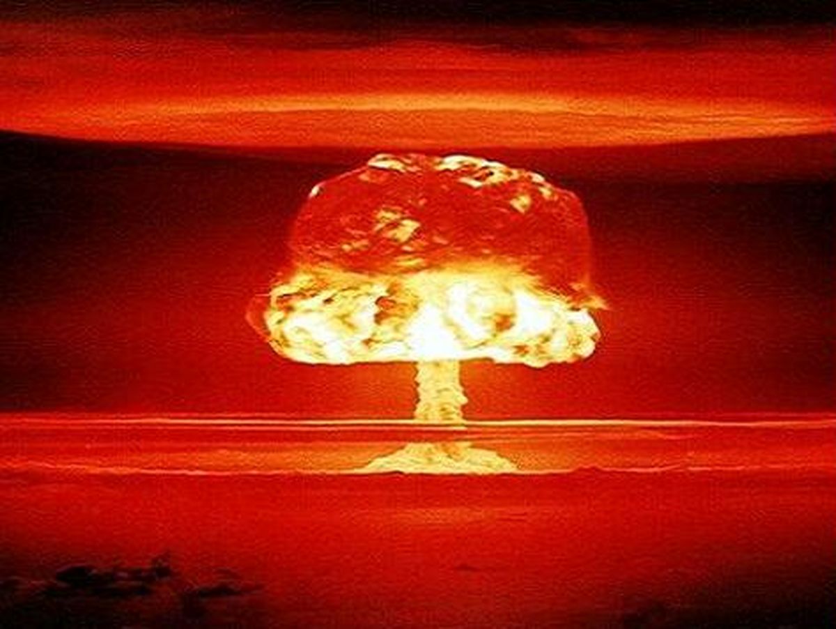 آزمایش بمب هسته‌ای آمریکا در نوادا /  کره شمالی موشک‌های بالستیک خود را به نمایش گذاشت