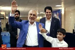 زاهدی: مشکل کشور آقازاده‌ها و اخوی‌زاده‌هاست